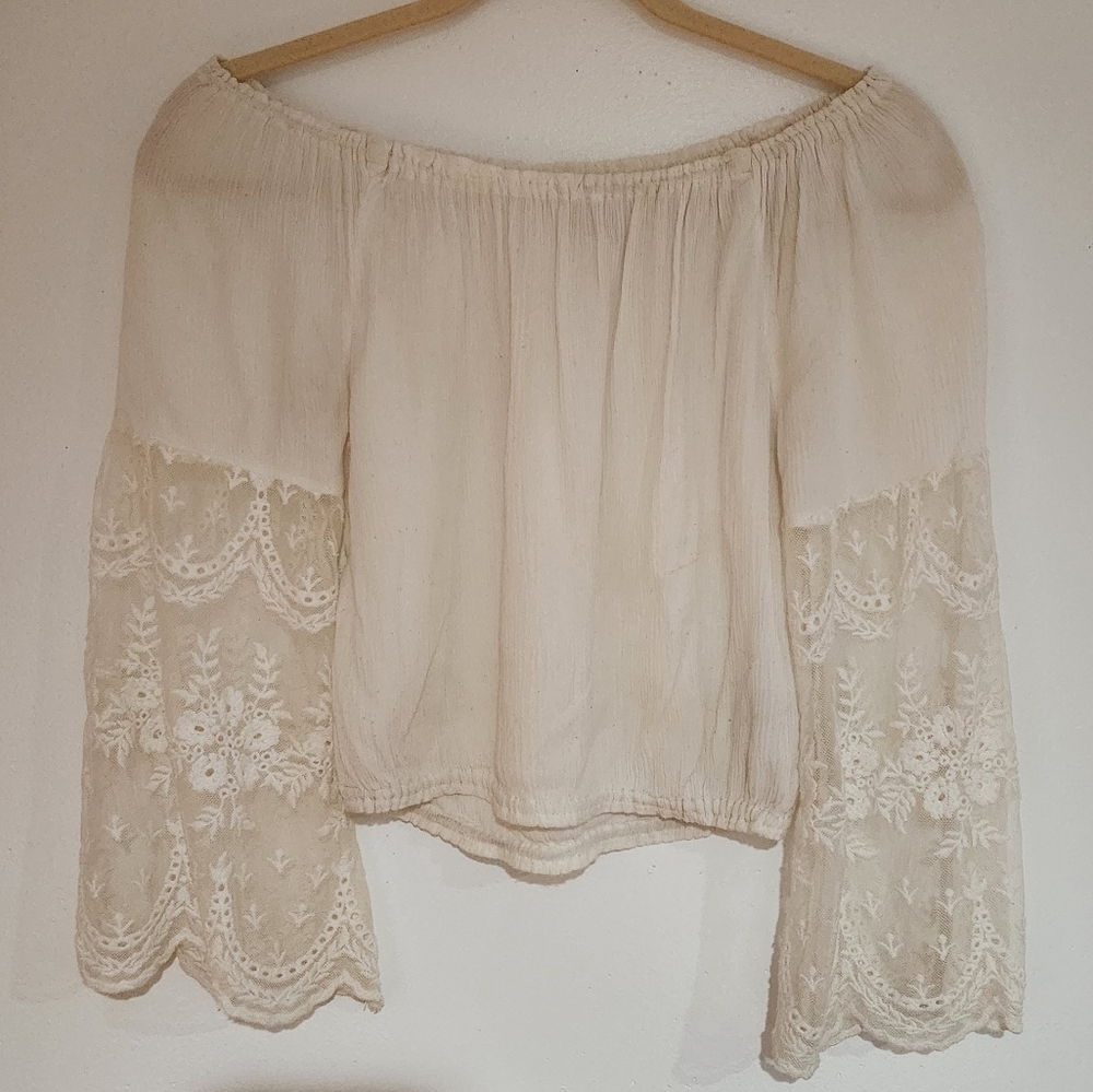 White lace long sleeve top